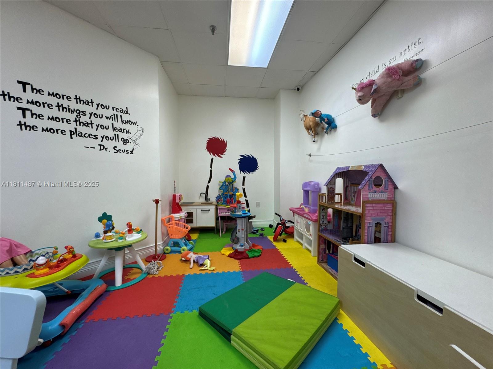 MADISON DOWNTOWN CONDO - Residential