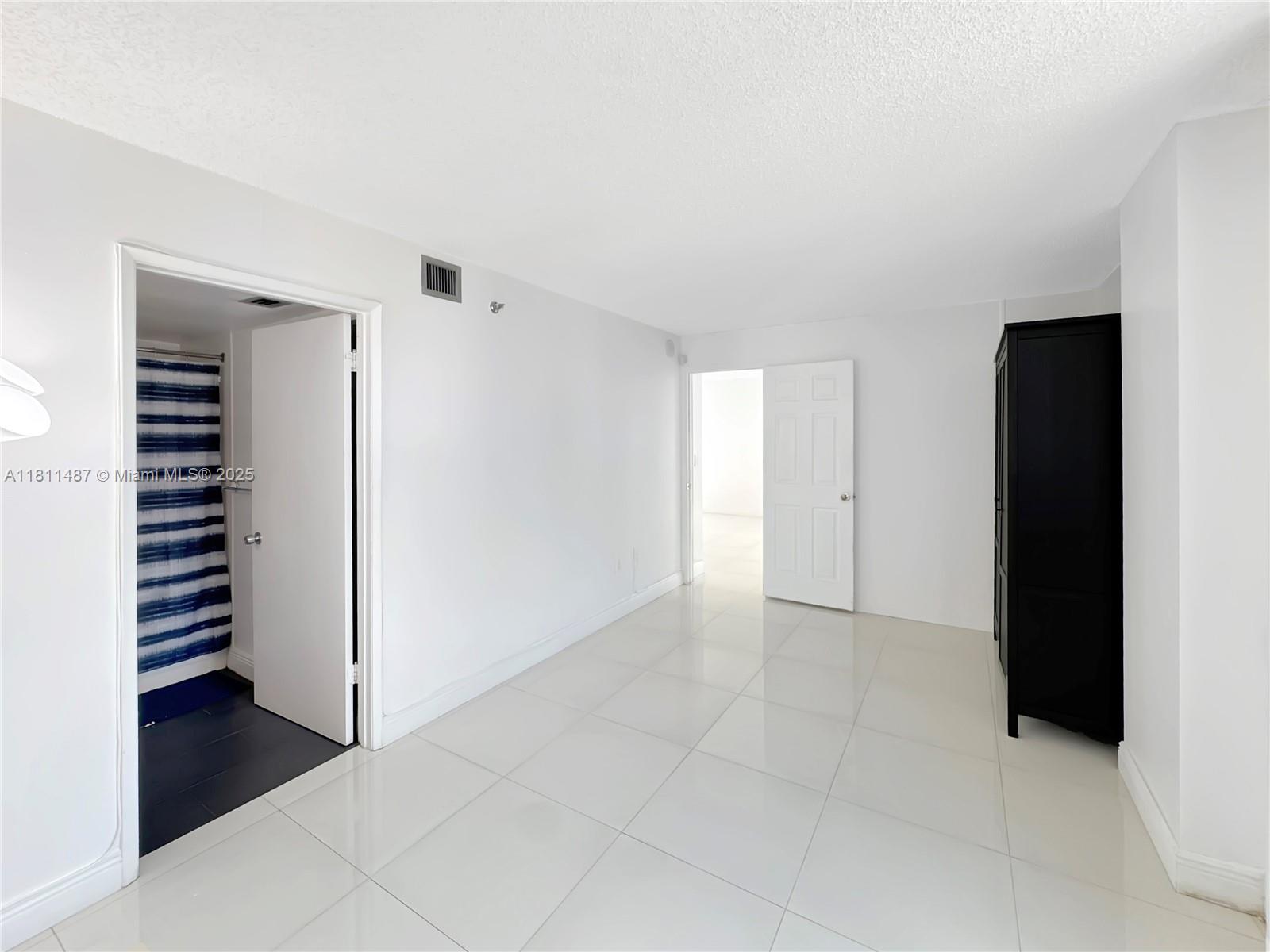 MADISON DOWNTOWN CONDO - Residential