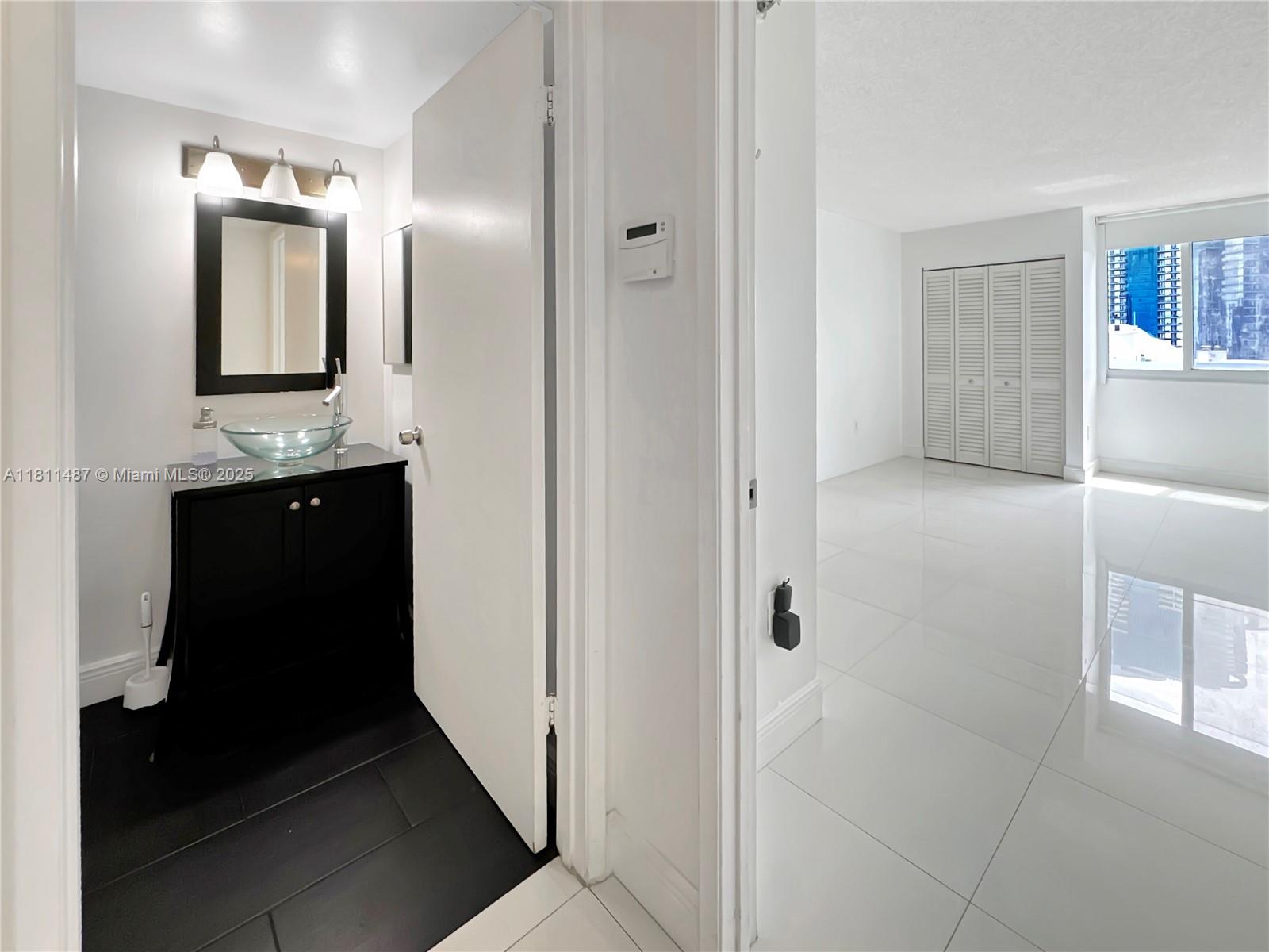 MADISON DOWNTOWN CONDO - Residential