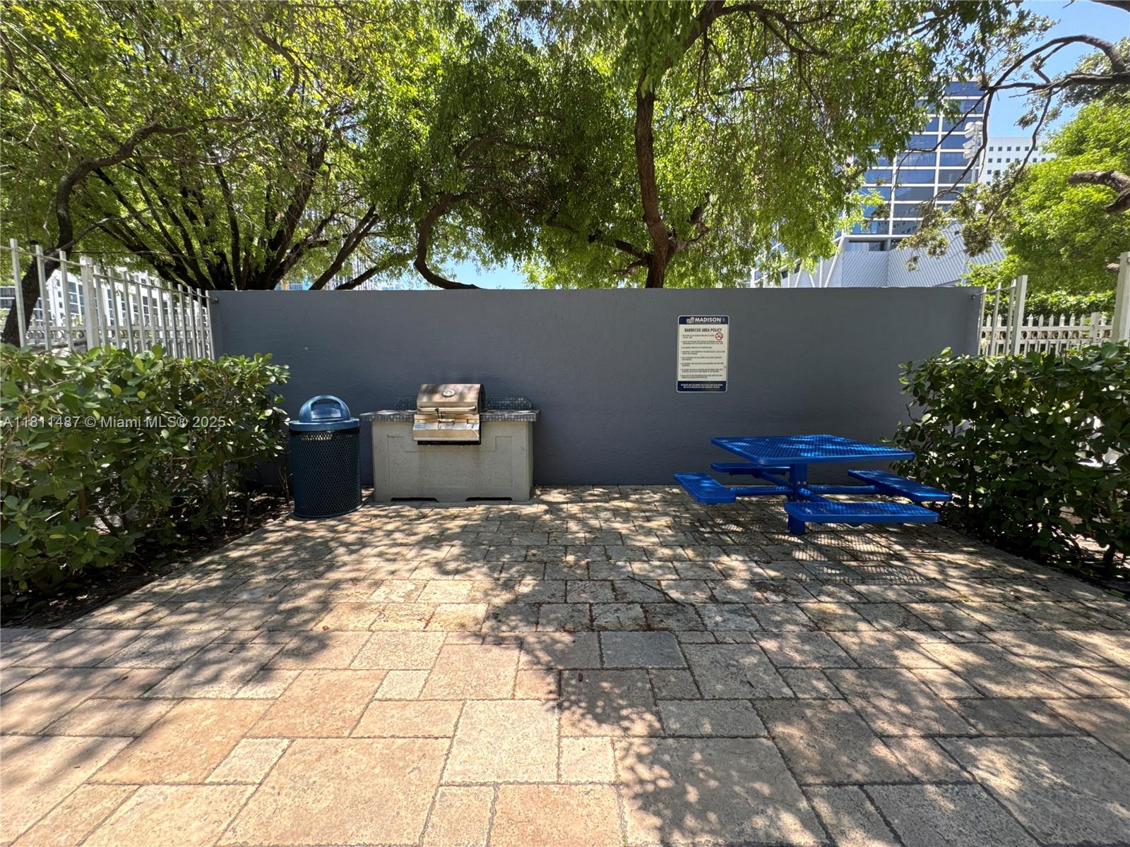 MADISON DOWNTOWN CONDO - Residential