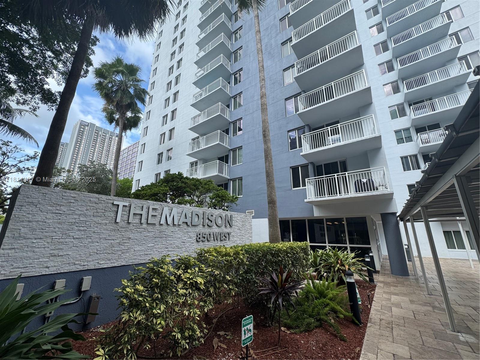 Property for Sale at 850 N Miami Ave W-1903, Miami, Broward County, Florida - Bedrooms: 2 
Bathrooms: 2  - $379,900