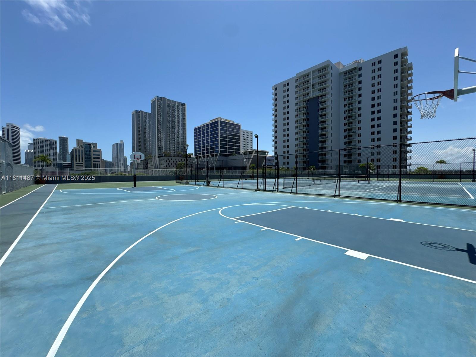 MADISON DOWNTOWN CONDO - Residential