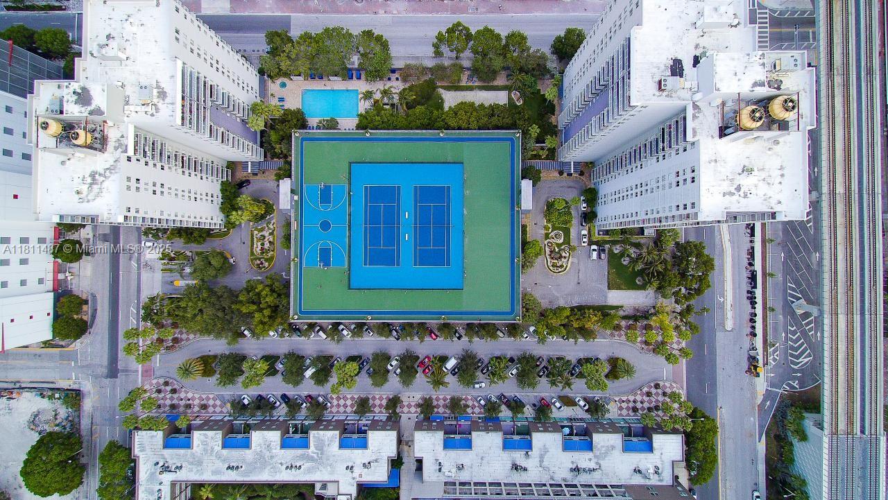 MADISON DOWNTOWN CONDO - Residential