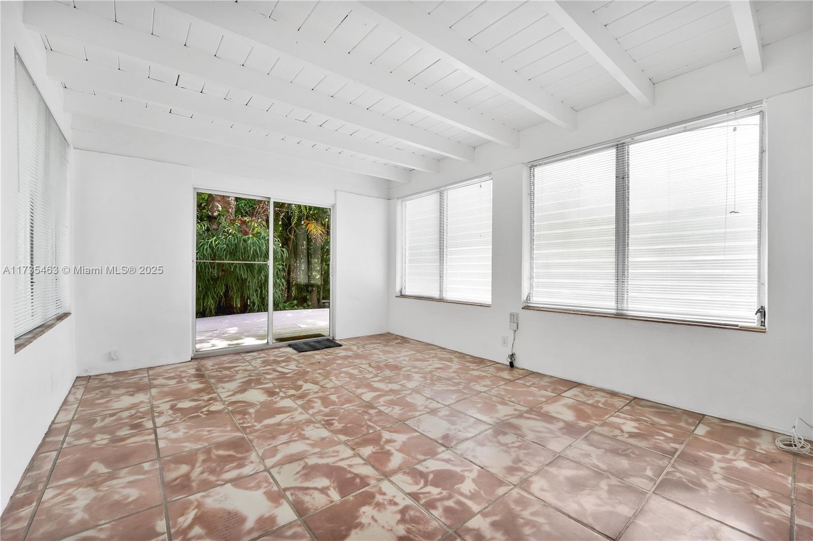 CAMNER GABLES - Residential Lease