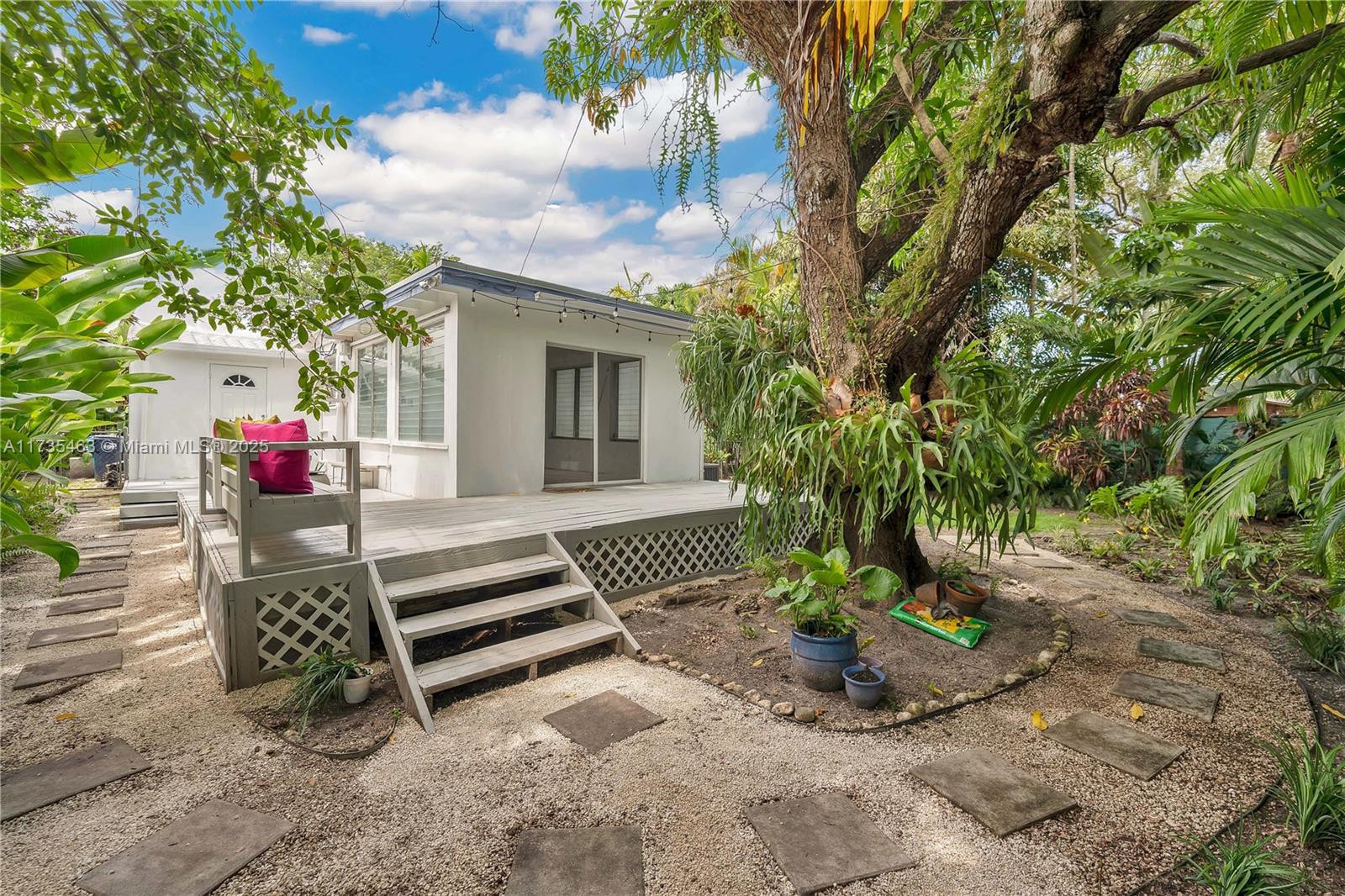 CAMNER GABLES - Residential Lease