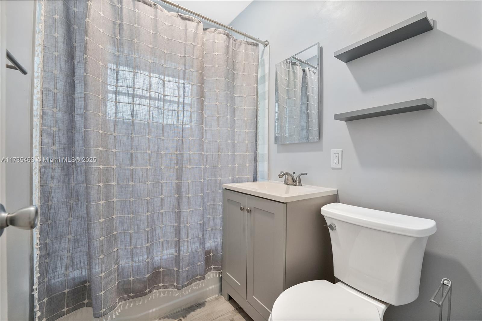 CAMNER GABLES - Residential Lease