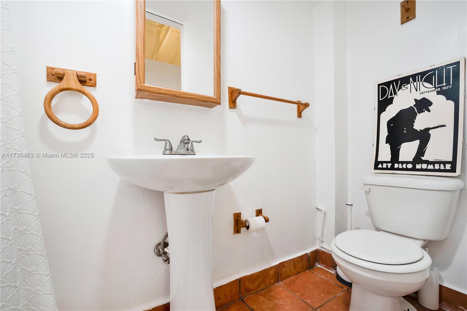 CAMNER GABLES - Residential Lease