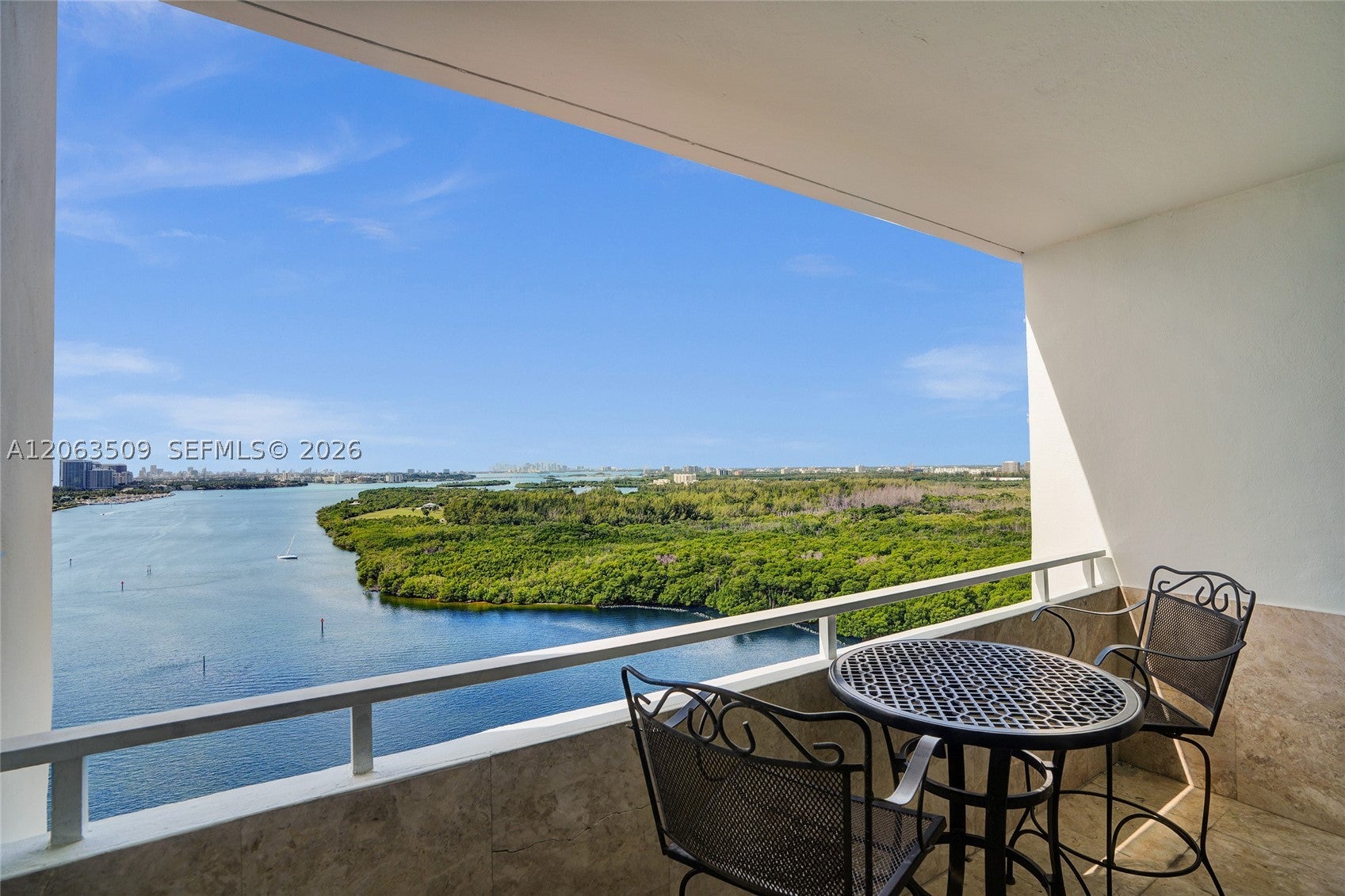 500 Bayview Dr PH20