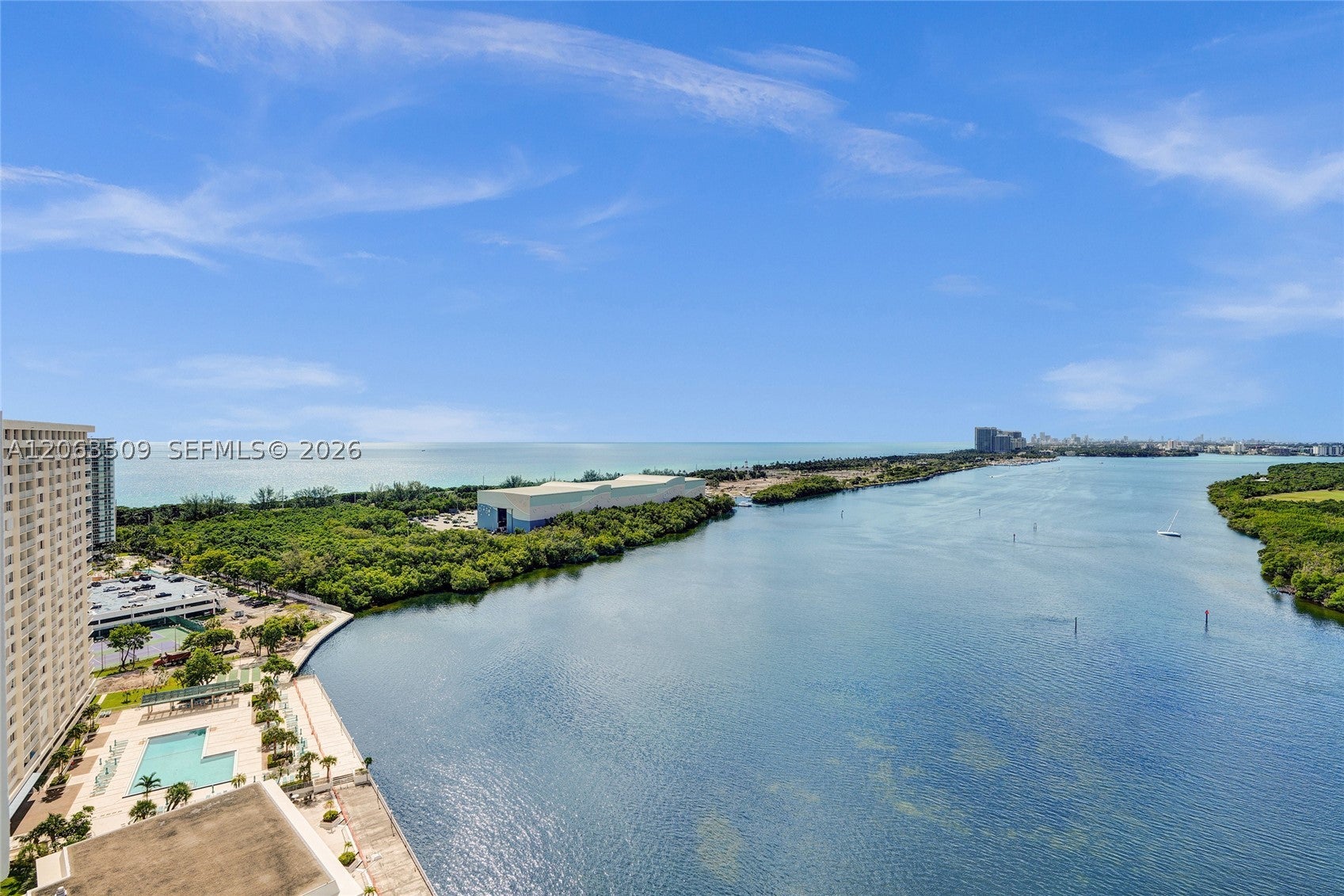 500 Bayview Dr PH20