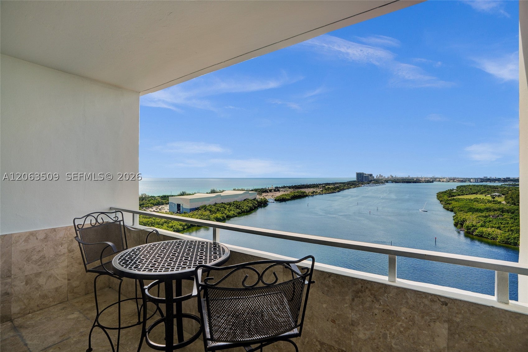 500 Bayview Dr PH20