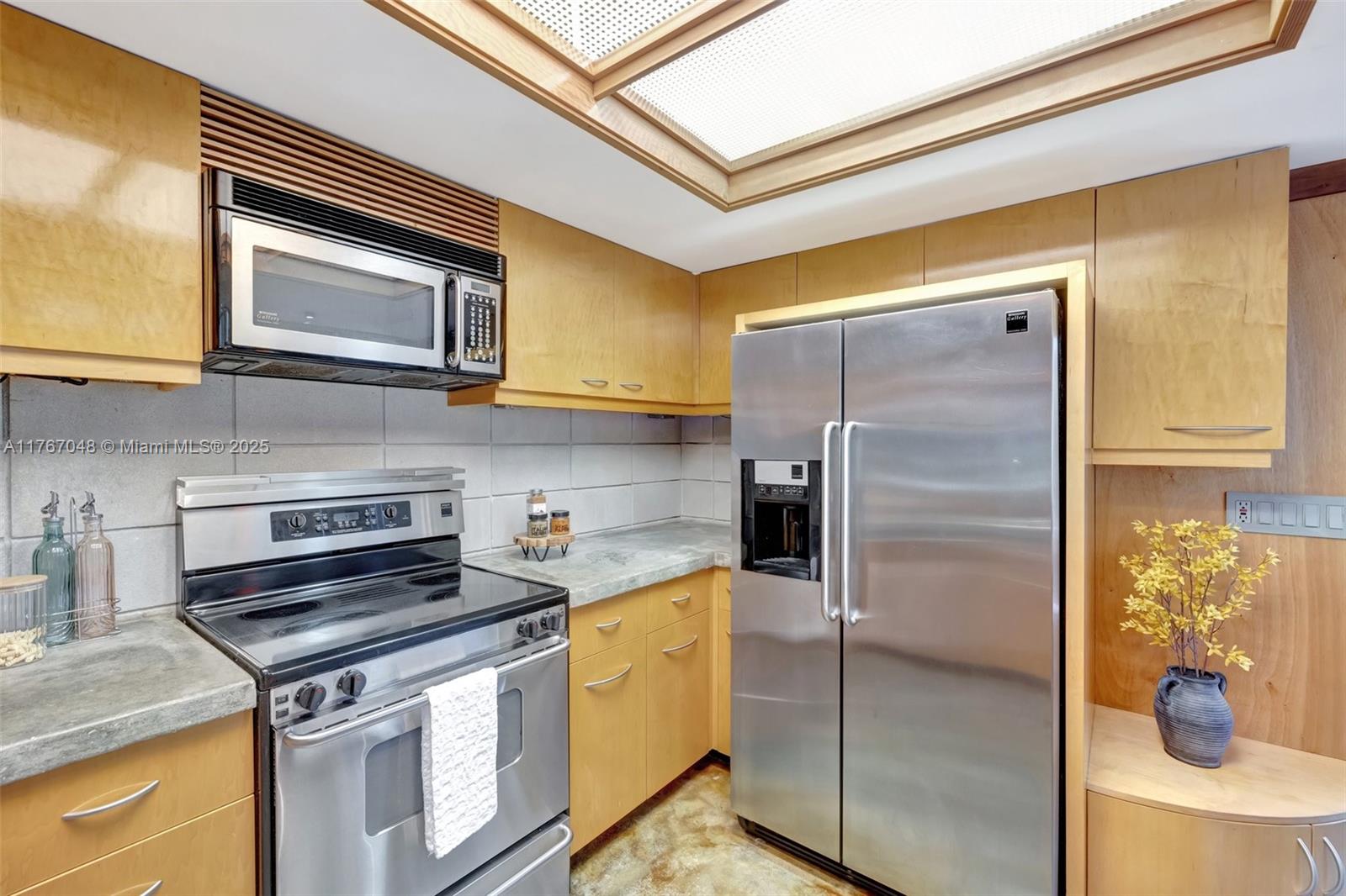 Riverland Woods (UNREC) - Residential