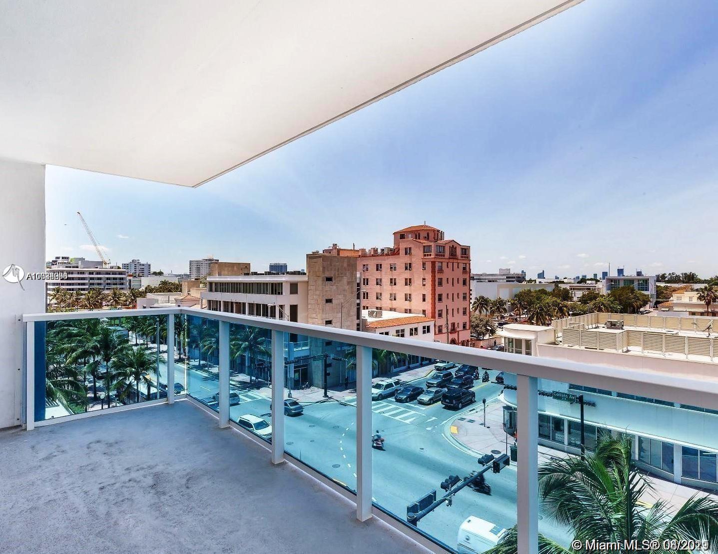 Roney Palace - Residential