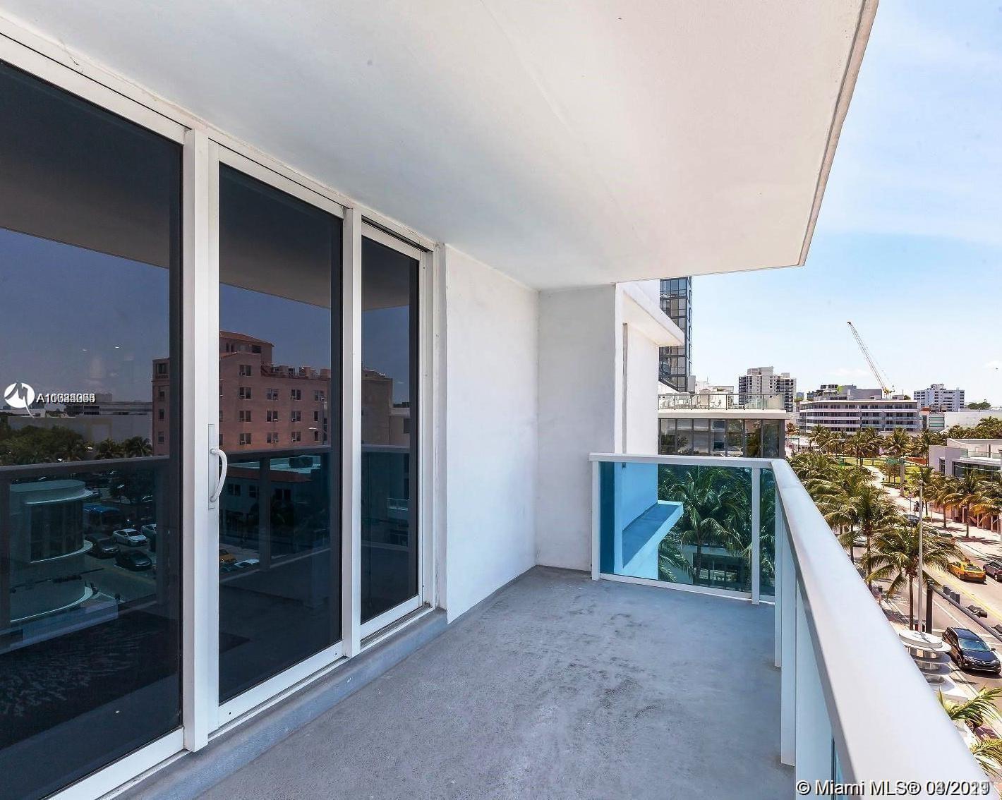 Roney Palace - Residential