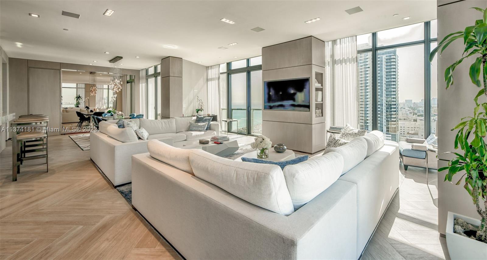 2201 COLLINS AVE CONDO - Residential