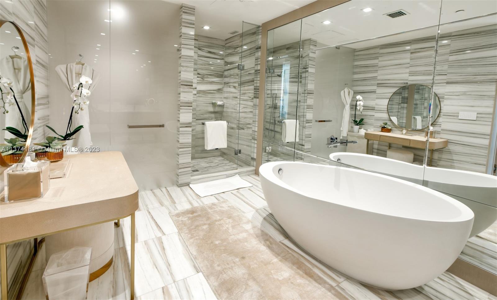 2201 COLLINS AVE CONDO - Residential