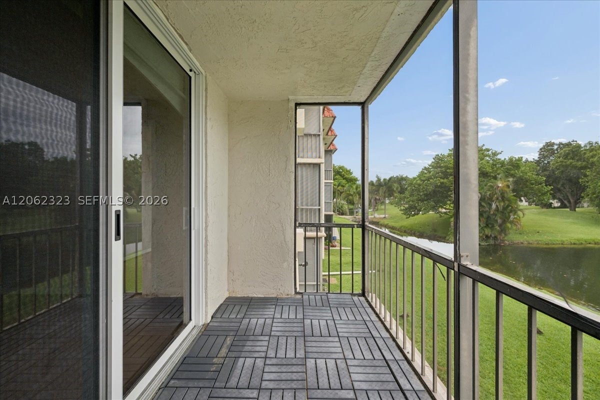 800 S Hollybrook Dr 205, Pembroke Pines FL 33025