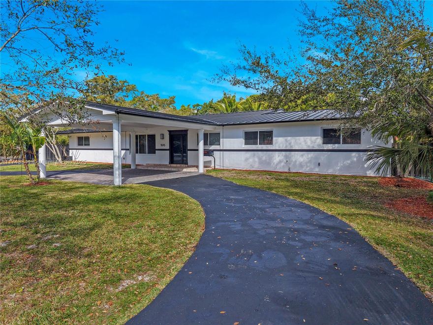 Stunning 5-bedroom luxury rental in the heart of Palmetto Bay! Fully renovated with impact windows and a durable metal roof for ultimate safety. Featuring 3.5 bathrooms, spacious living areas, and a family-friendly layout. Located near top-rated schools, parks, and entertainment. Move-in ready—schedule your showing today!