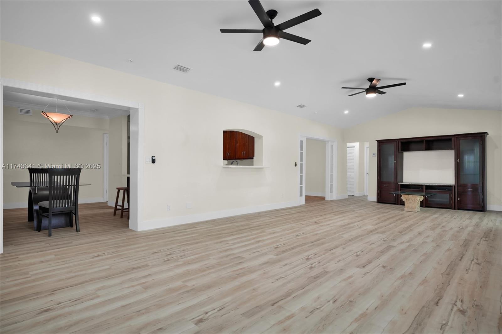 TANGLEWOOD GDNS - Residential Lease