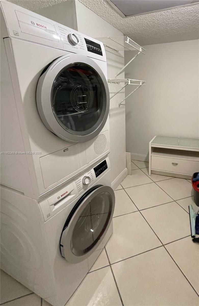 MAISON GRANDE CONDO - Residential