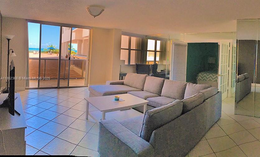 6039 Collins Ave 311