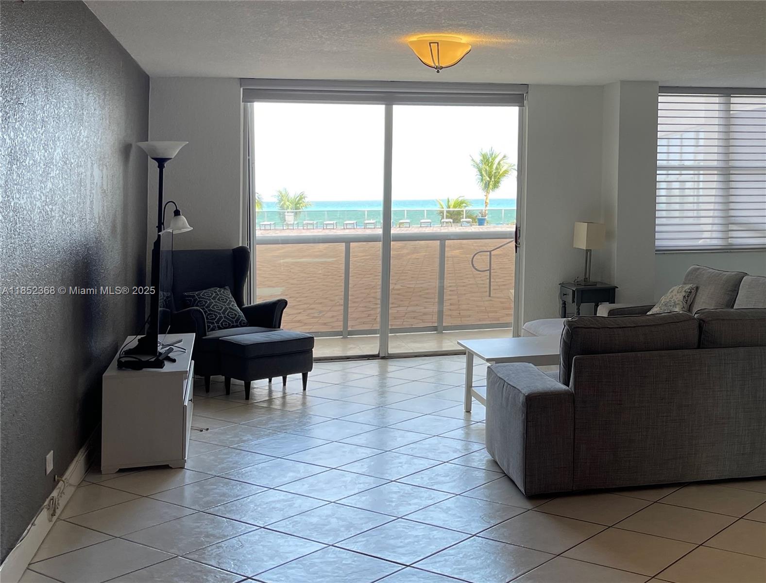 MAISON GRANDE CONDO - Residential