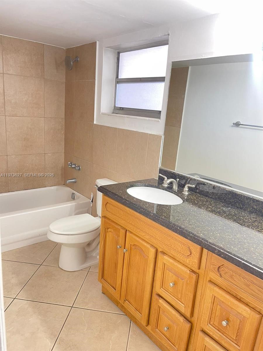 VILLAGE AT DADELAND CONDO - Residential