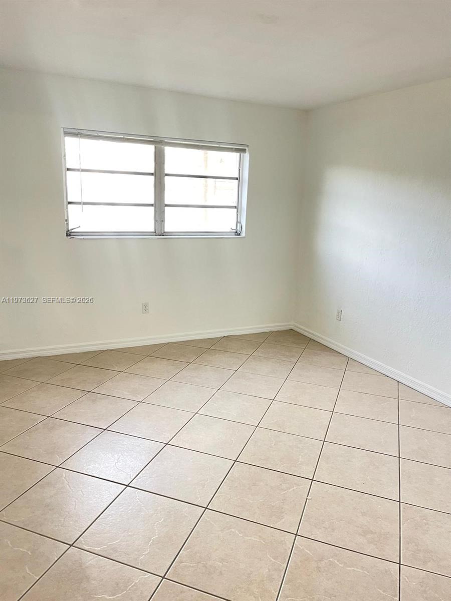 VILLAGE AT DADELAND CONDO - Residential