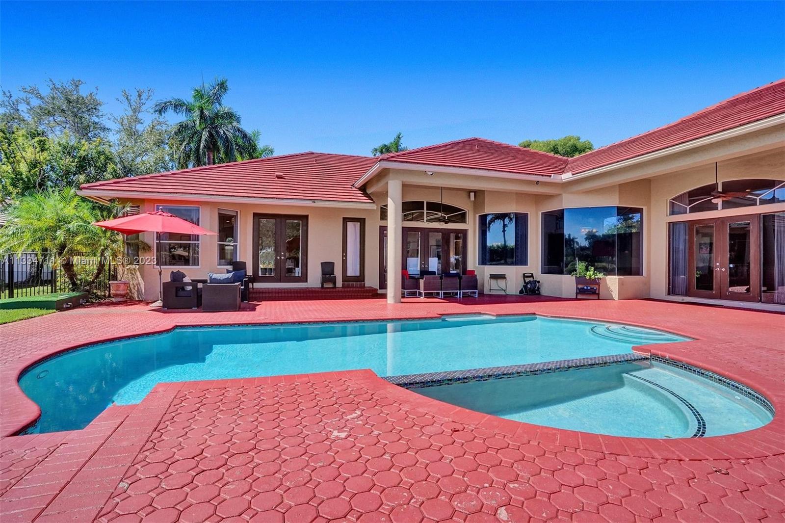 Pelican Landing - Residential