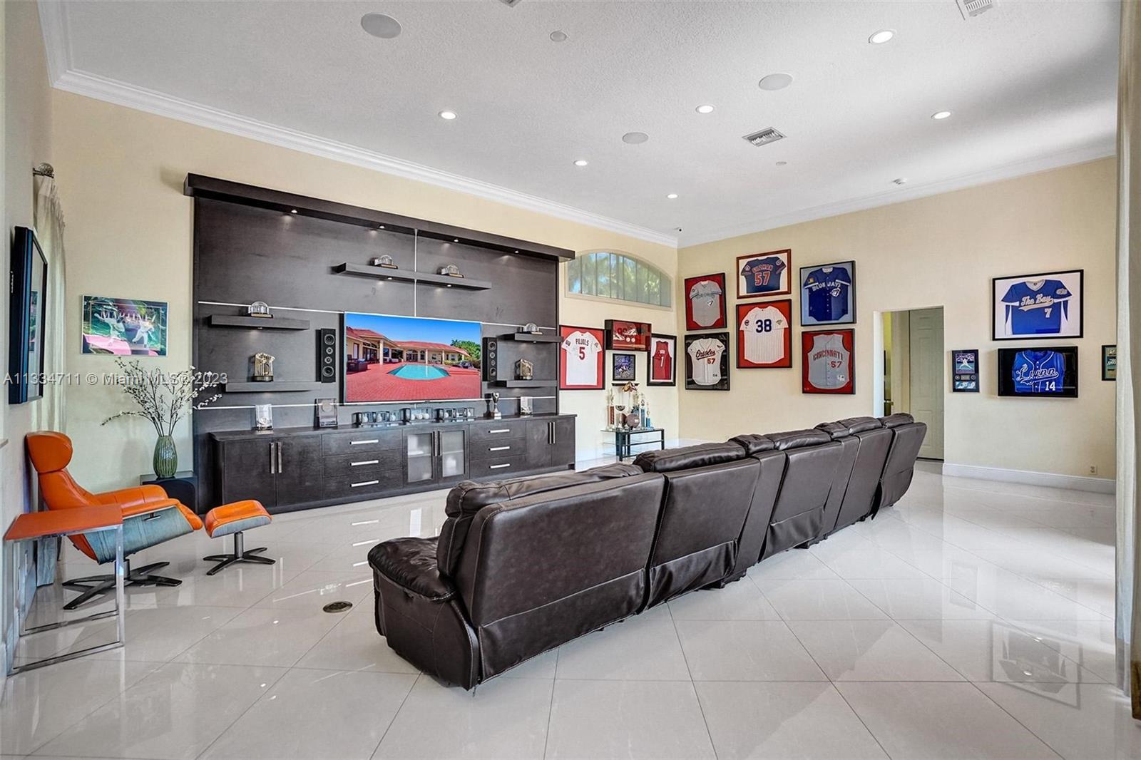 Pelican Landing - Residential