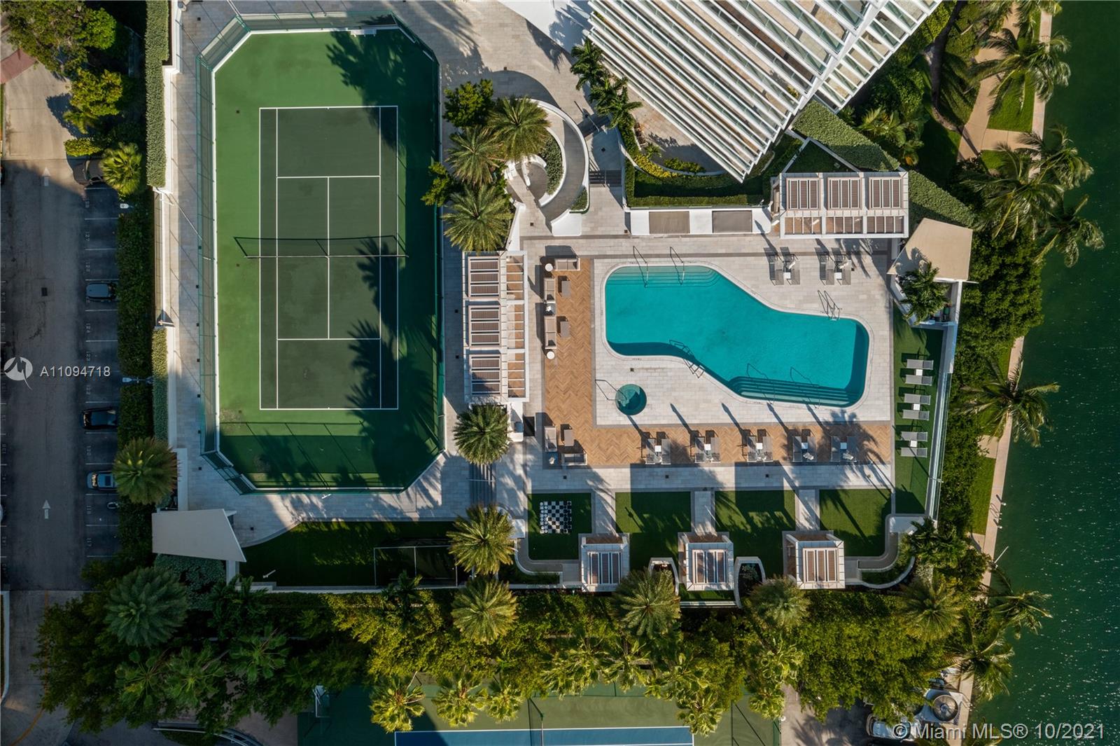 THE GRAND VENETIAN CONDO - Residential