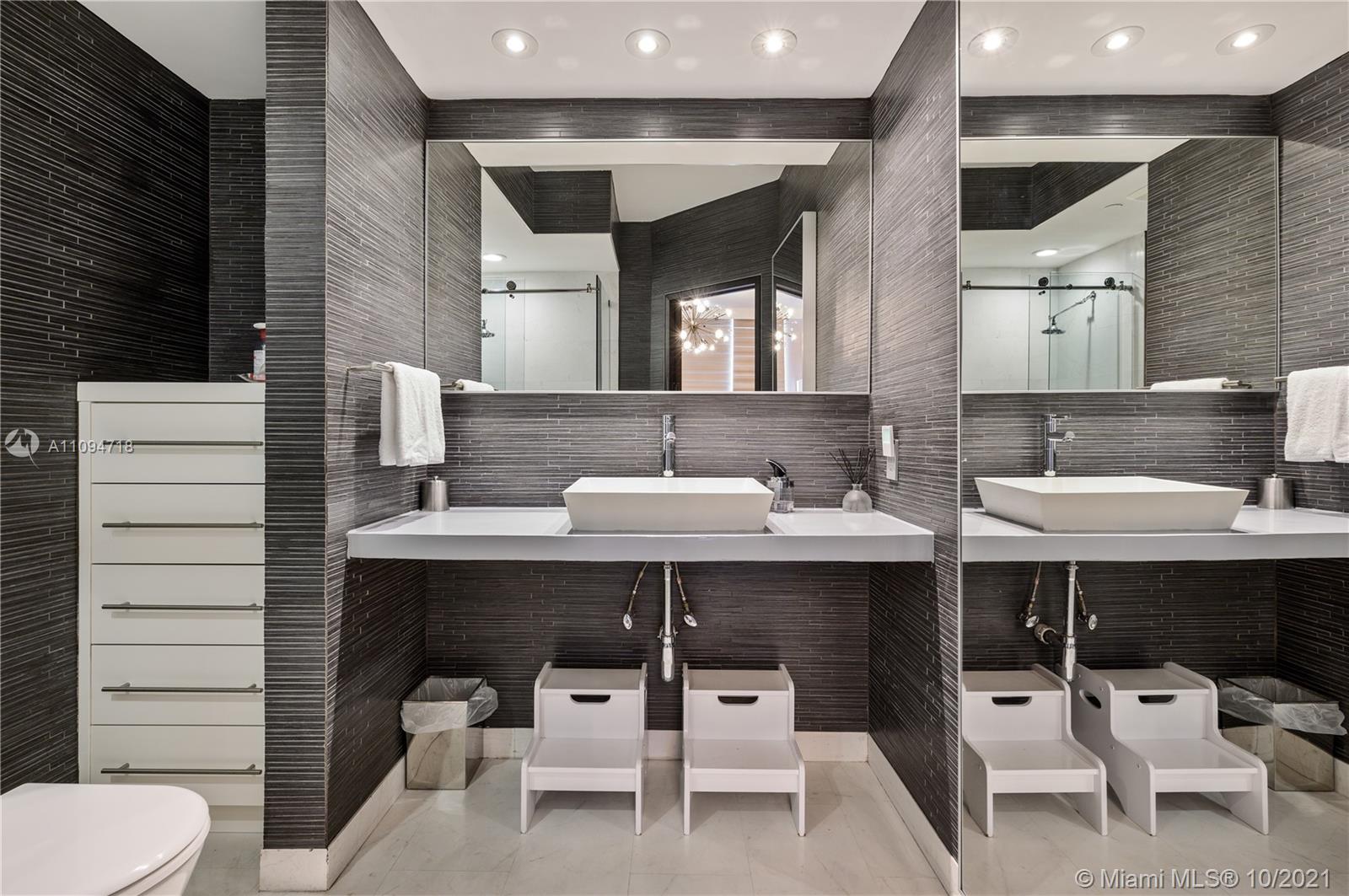 THE GRAND VENETIAN CONDO - Residential