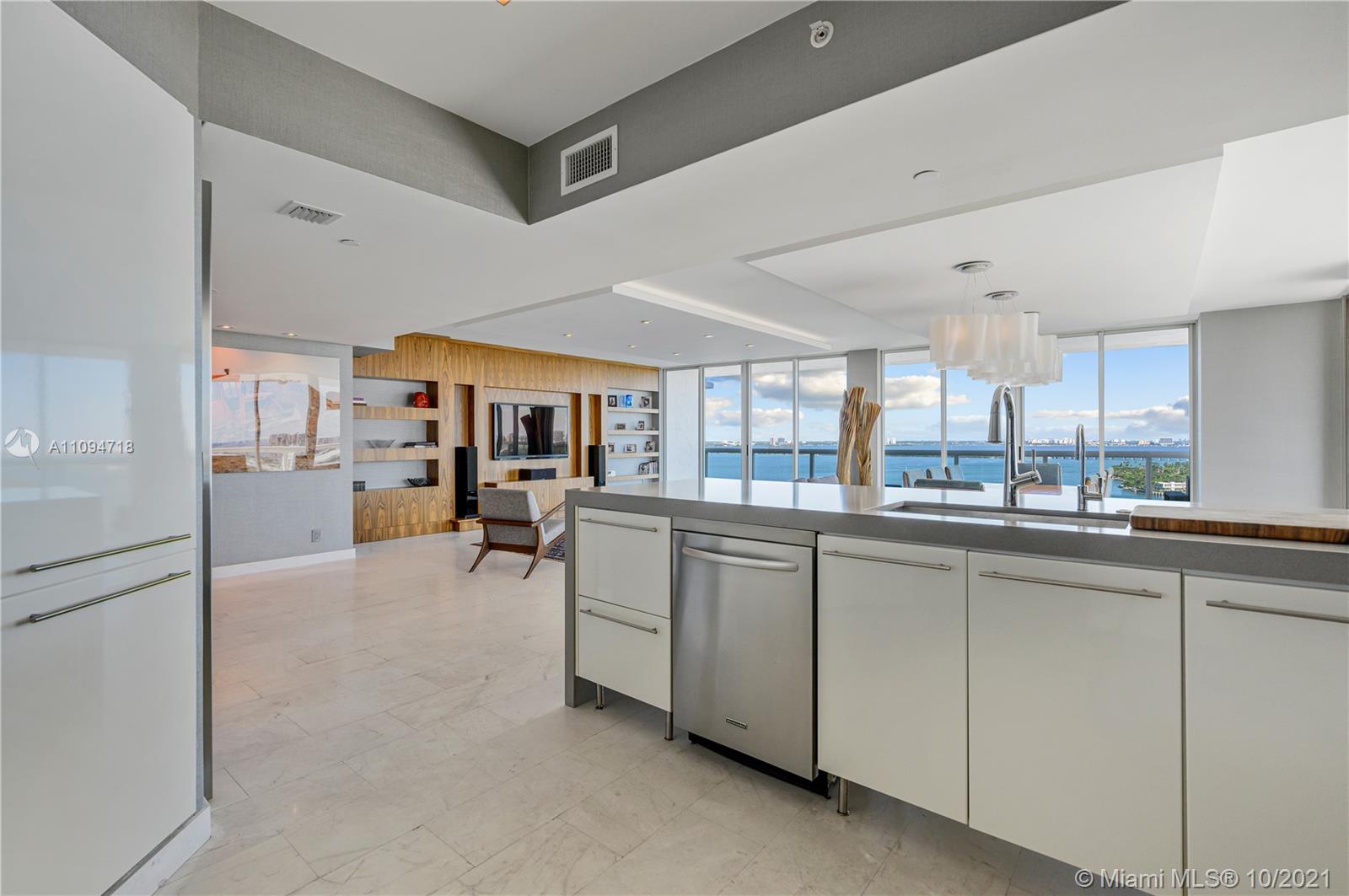 THE GRAND VENETIAN CONDO - Residential