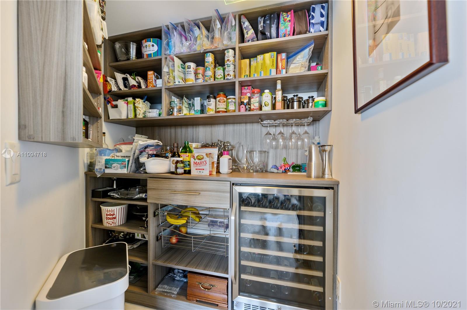 THE GRAND VENETIAN CONDO - Residential