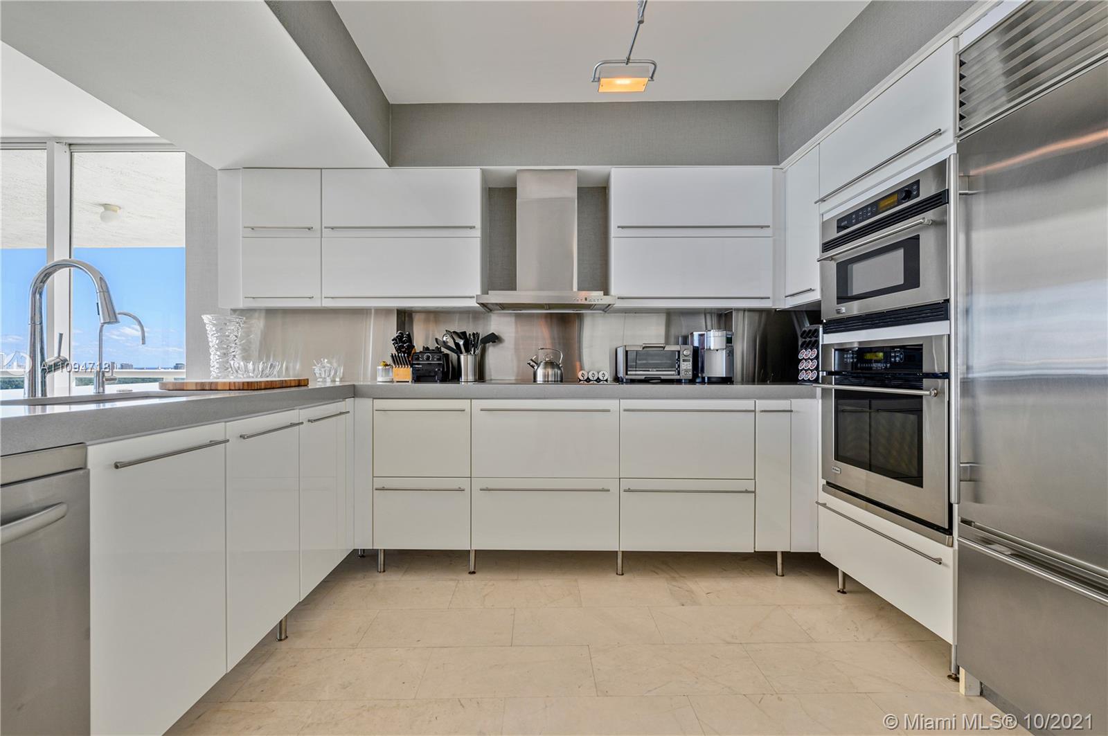 THE GRAND VENETIAN CONDO - Residential