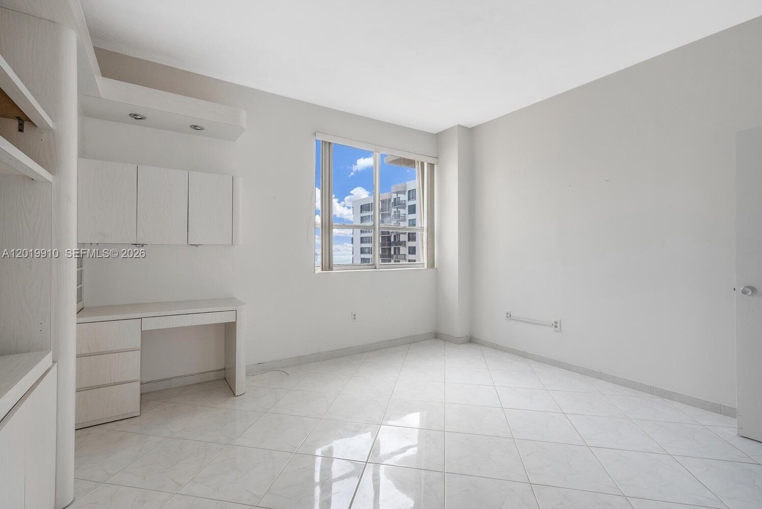 THE PLAZA OF BAL HARBOUR - Residential