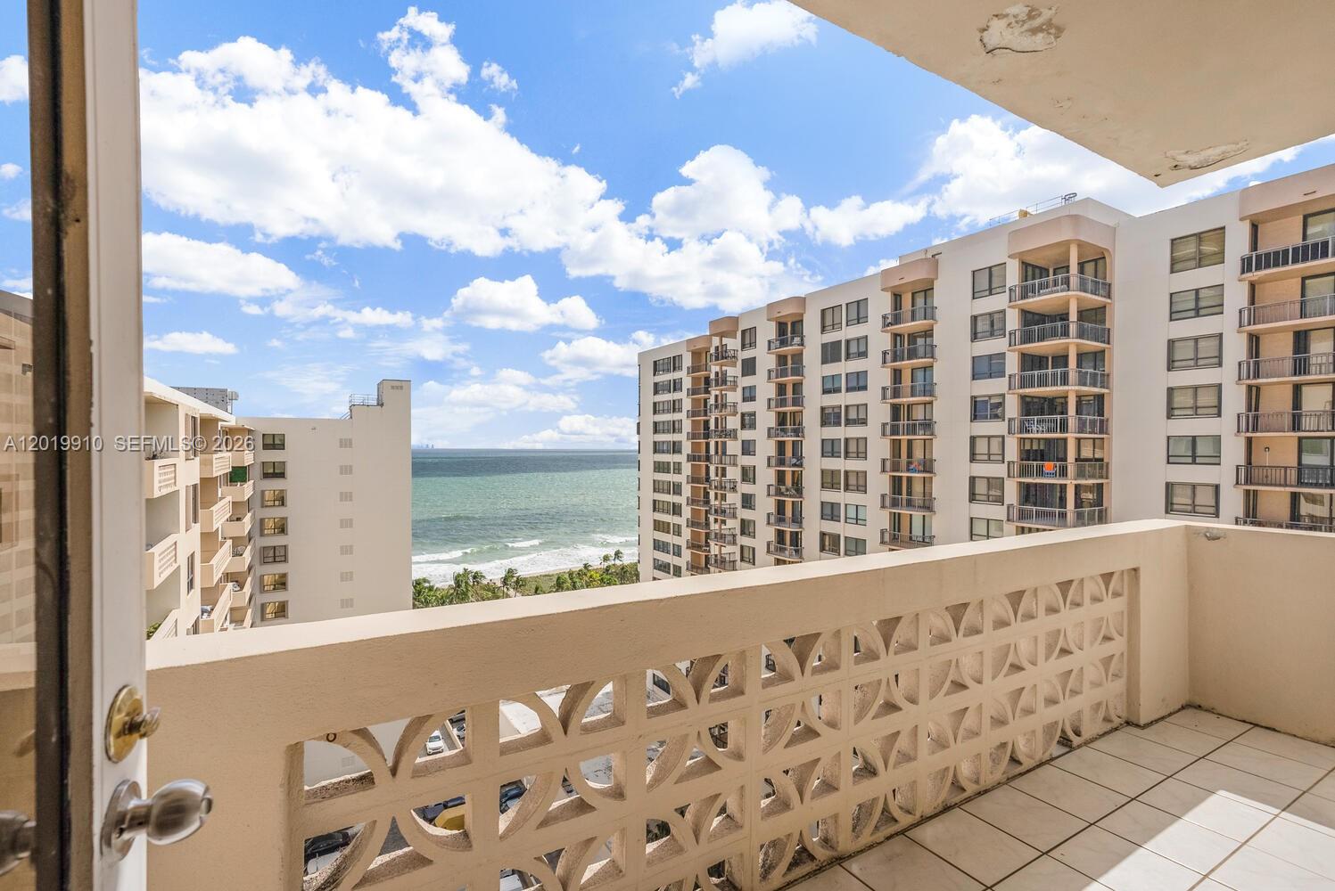 THE PLAZA OF BAL HARBOUR - Residential