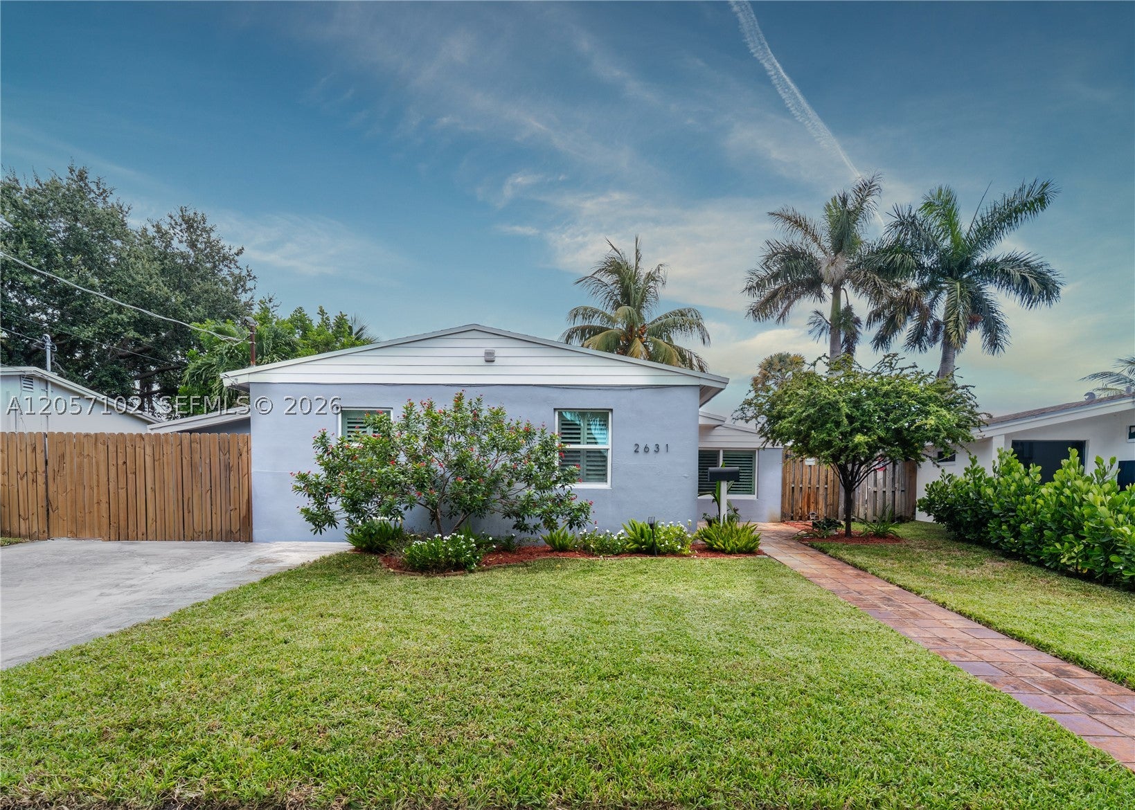 2631 Thomas St, Hollywood FL 33020