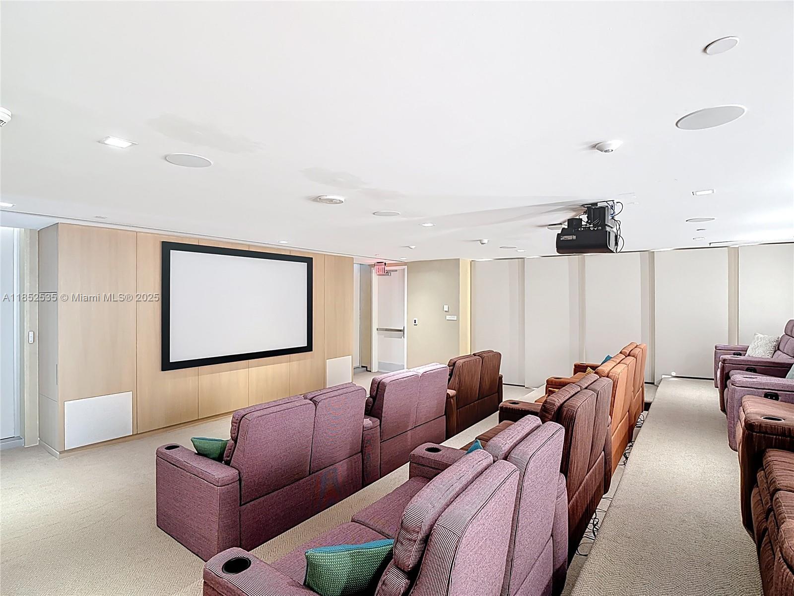 ESCOTTONIA PARK - Residential