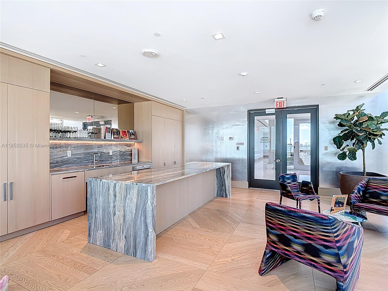 ESCOTTONIA PARK - Residential