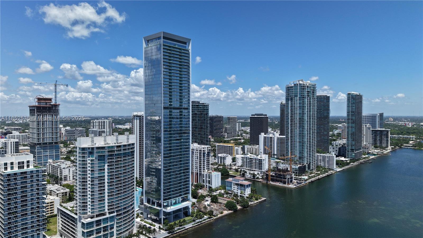 ESCOTTONIA PARK - Residential