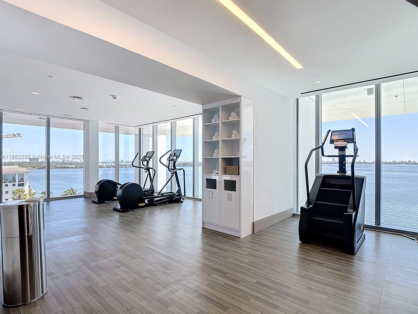 ESCOTTONIA PARK - Residential