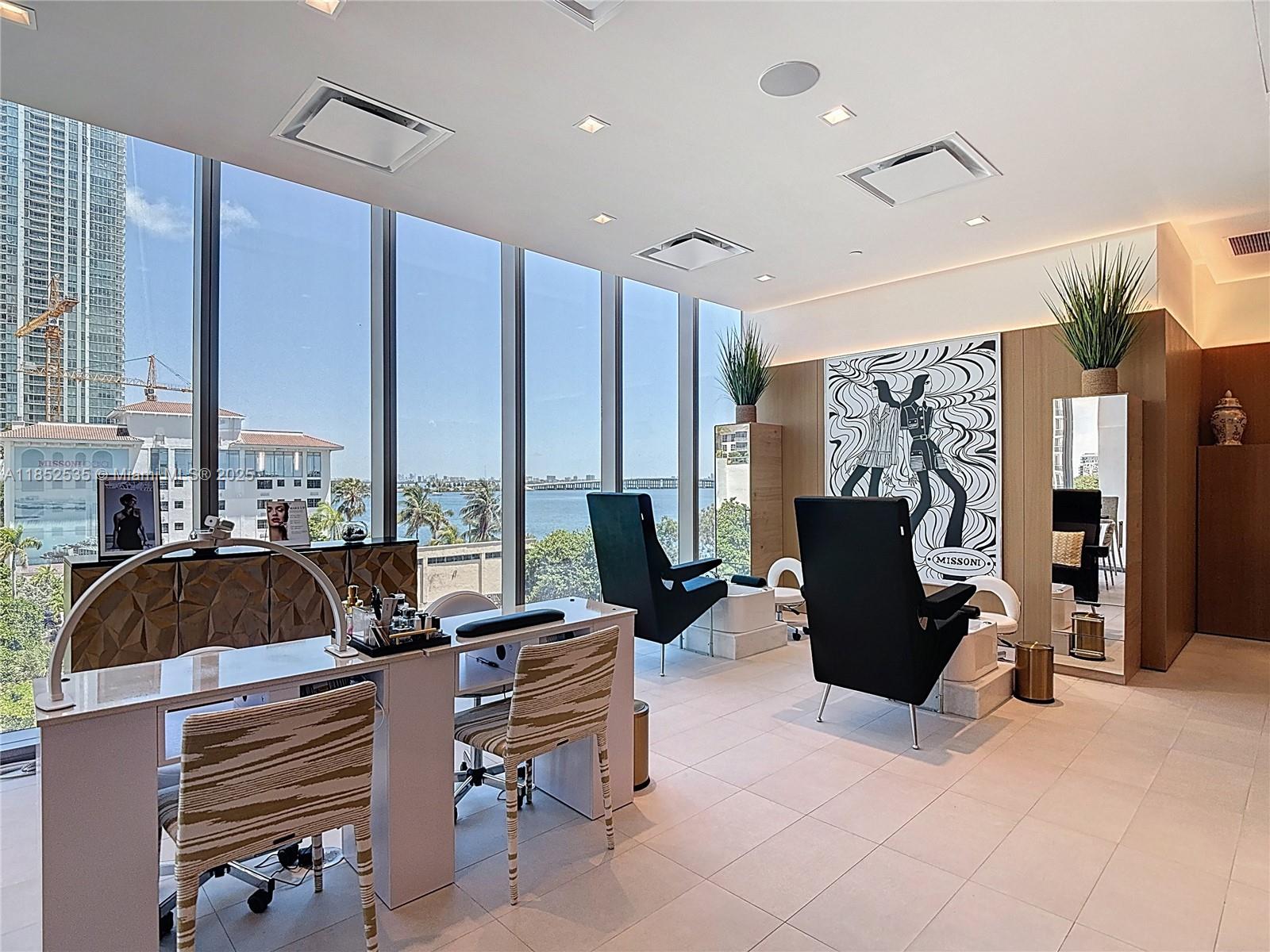 ESCOTTONIA PARK - Residential