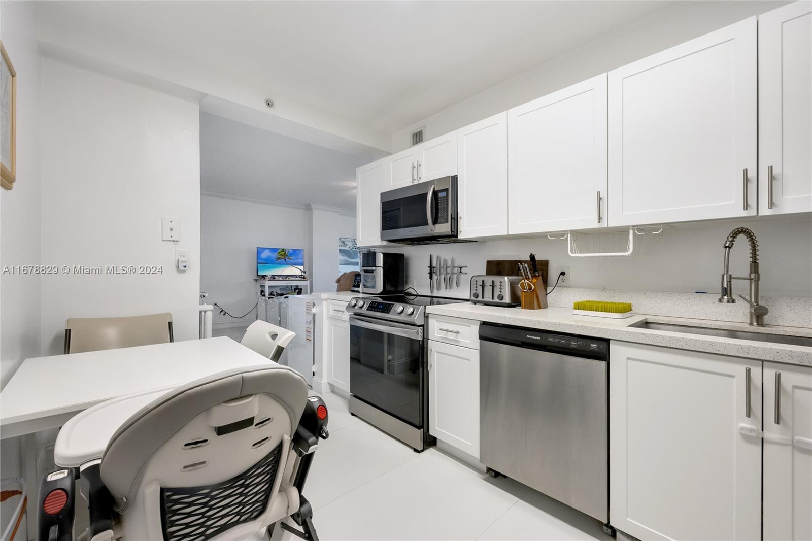 401 BLU OF NORTH BEACH CO - Residential