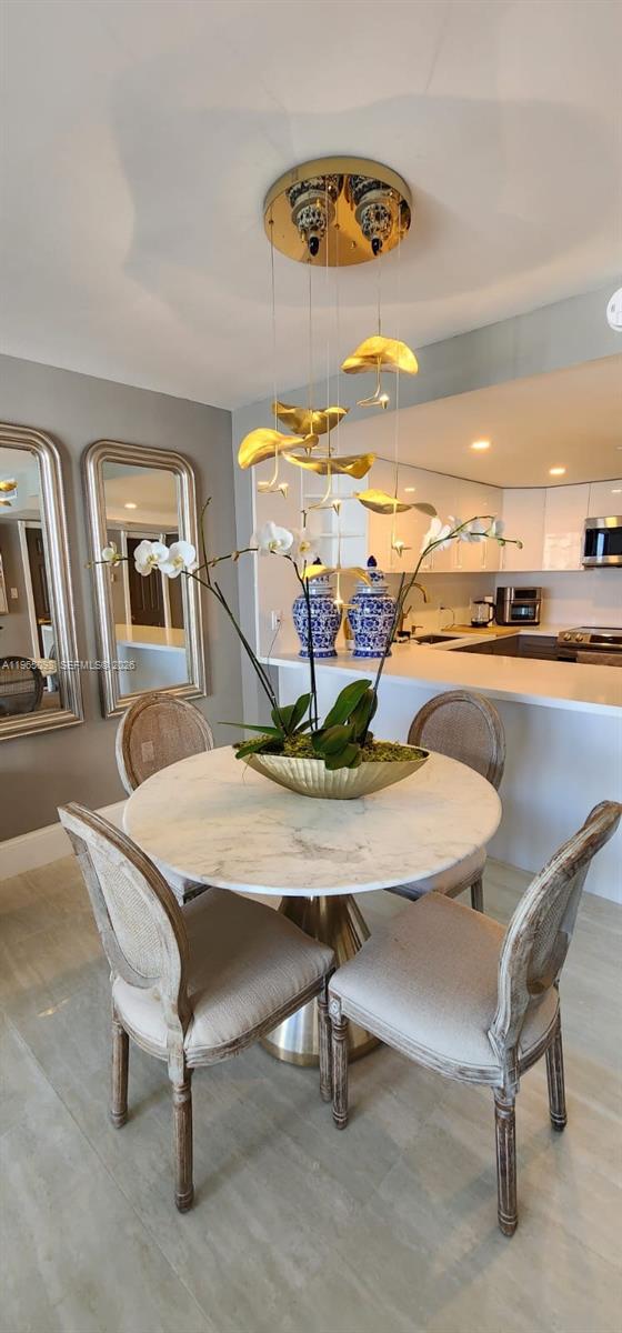 5701 Collins Ave 905