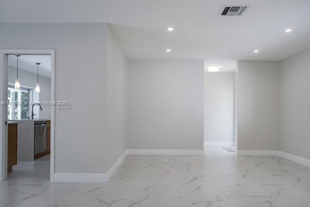 CAROL HILL ESTS - Residential Lease