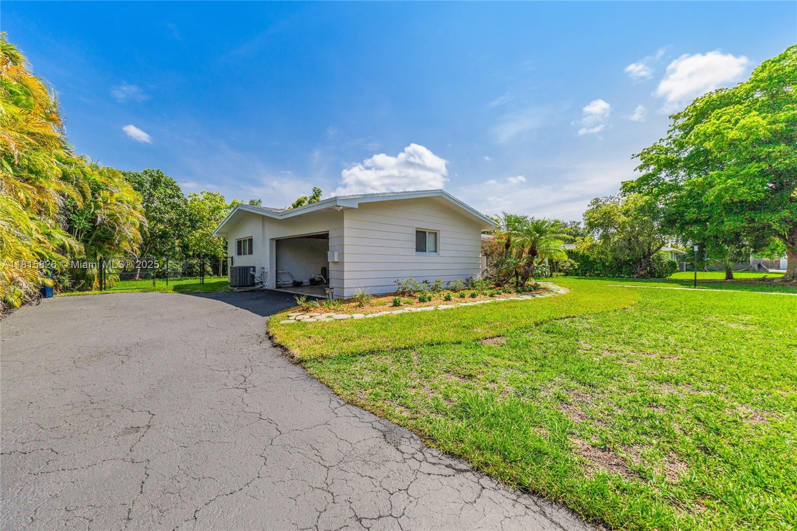 CAROL HILL ESTS - Residential Lease