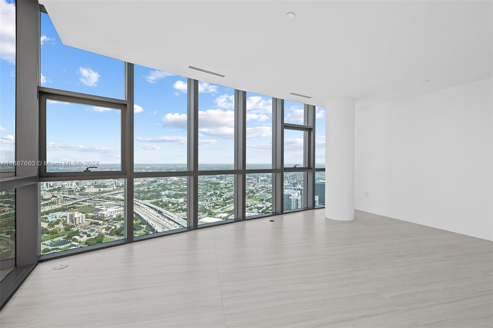 PARAMOUNT MIAMI WORLDCENT - Residential