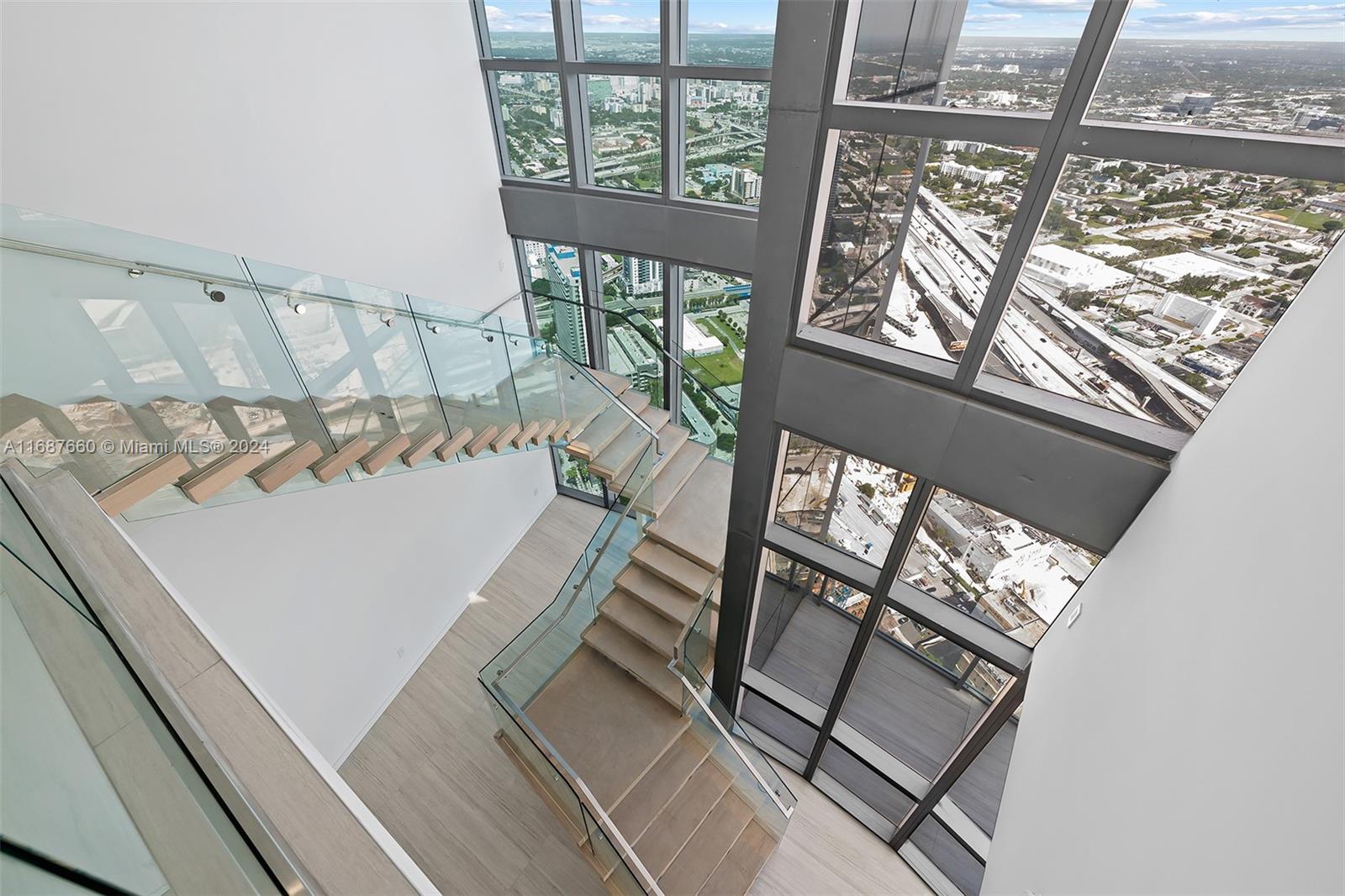 PARAMOUNT MIAMI WORLDCENT - Residential