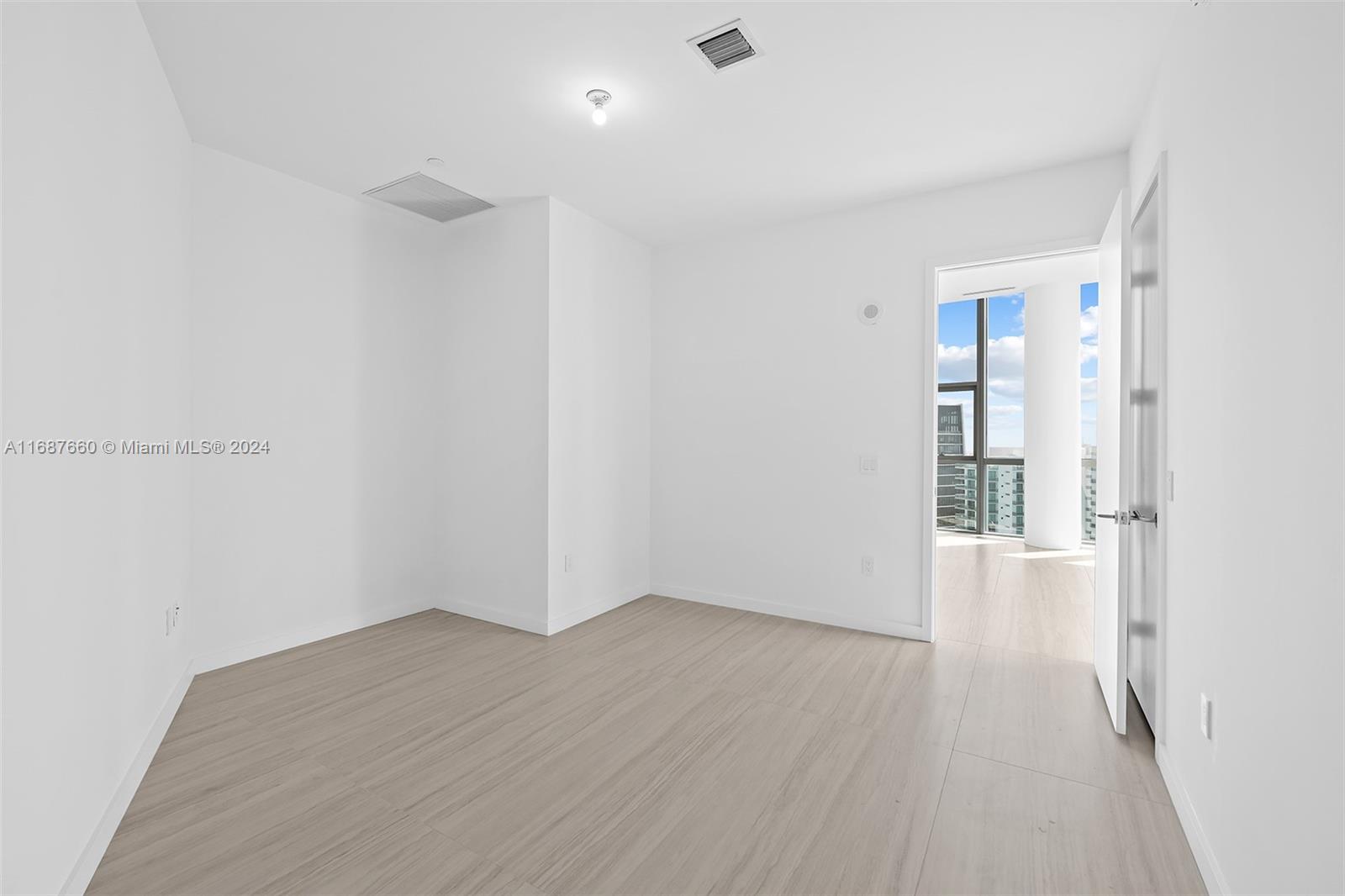 PARAMOUNT MIAMI WORLDCENT - Residential