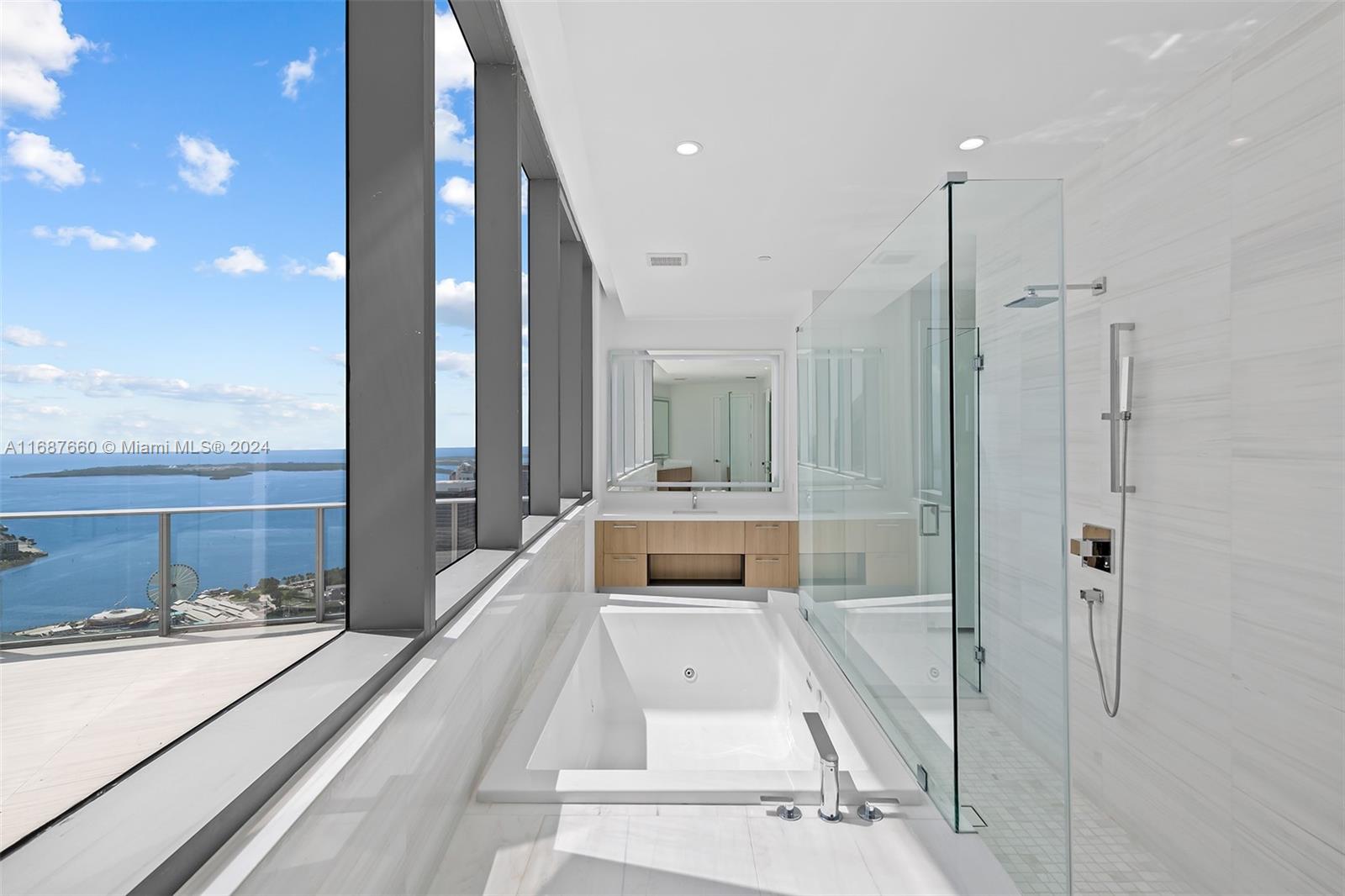 PARAMOUNT MIAMI WORLDCENT - Residential